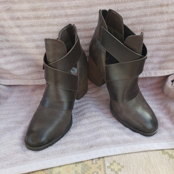 ISOLA Ladora Boots‎ - Picture 5 of 9